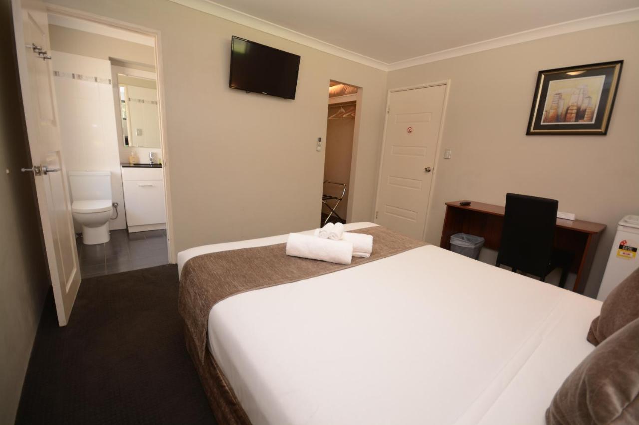 เอลลาร์ด เบด แอนด์ เบรคฟัสท์ Bed & Breakfast เพิร์ท ภายนอก รูปภาพ